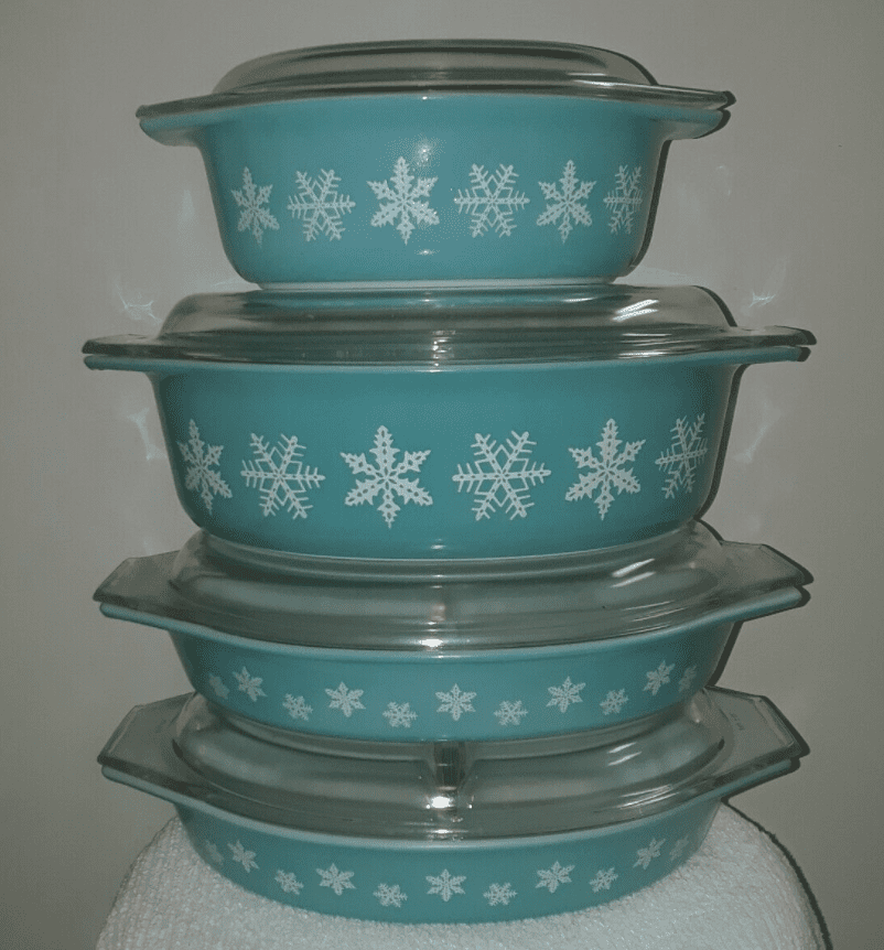 8 Pc.Vintage Pyrex Snowflake w lid (Turquoise) Casserole Dishes with Lids