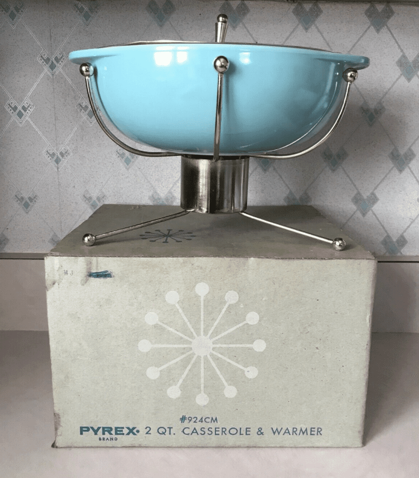 Rare 1950's Pyrex 2 QT Casserole-Turquoise Blue-924 - Stand - Box- Never Used