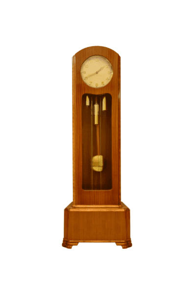 Grandfather clock with pendulum